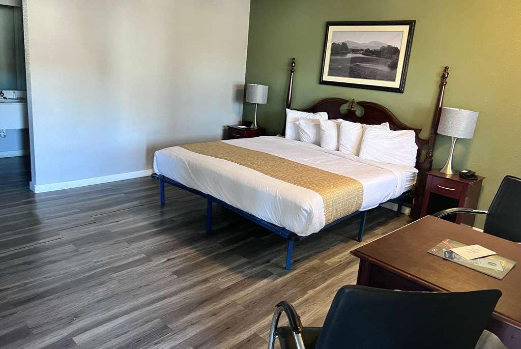 Travelodge By Wyndham Redding Ca Habitación foto