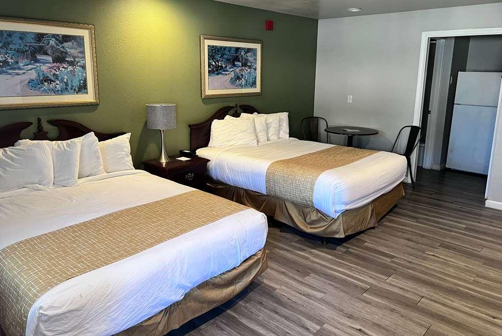 Travelodge By Wyndham Redding Ca Habitación foto